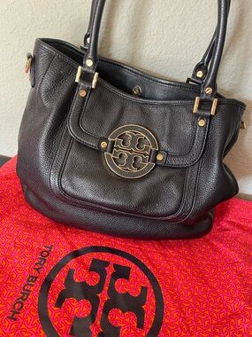 Tory Burch Retired Amanda satchel shoulder